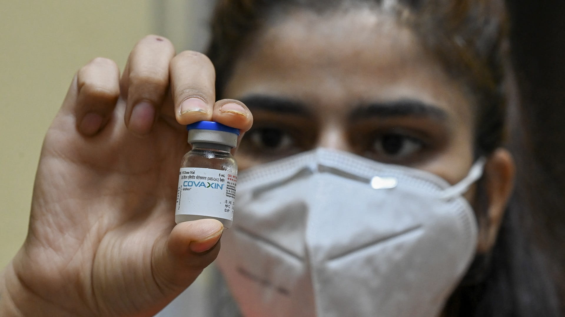 Image for the title: India's daily COVID-19 infections rise by 38,949 