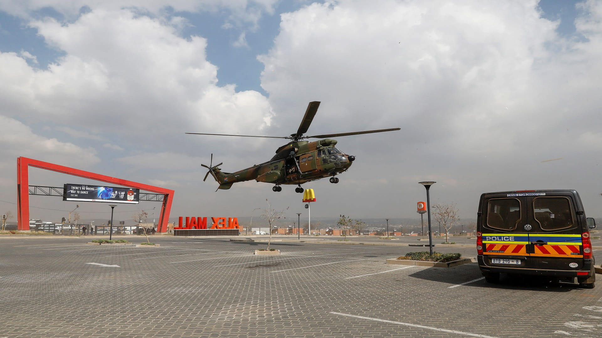 Image for the title: South Africa unrest death toll climbs to 212 