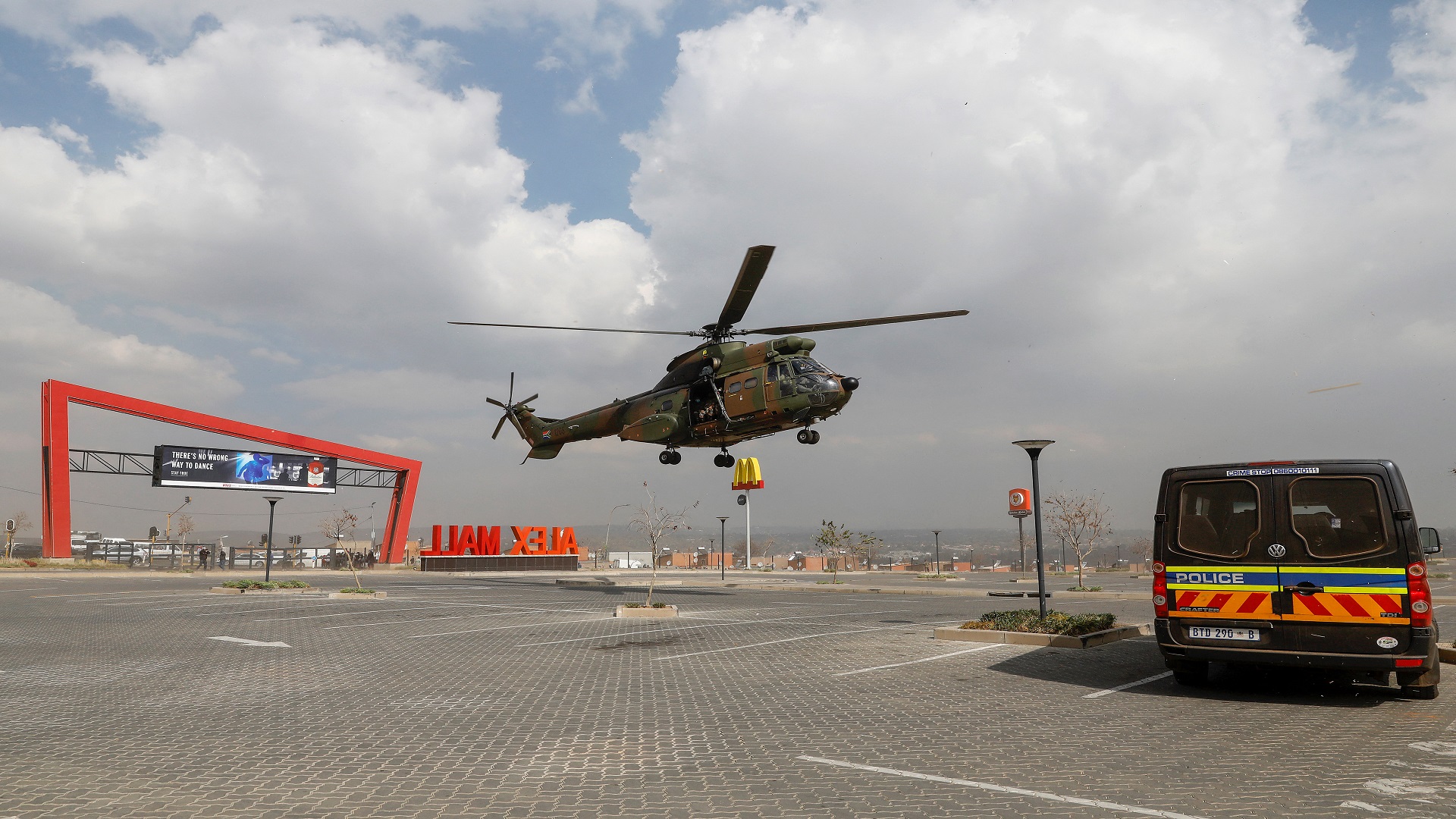 Image for the title: South Africa unrest death toll climbs to 212 