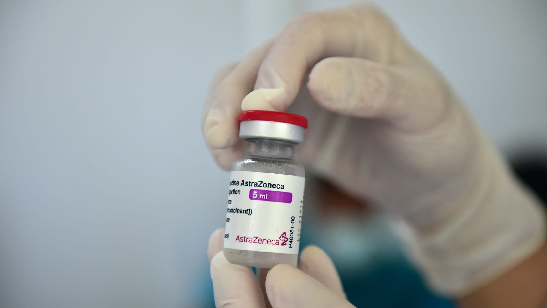 Image for the title: Thailand reports daily record of 10,082 new coronavirus cases 