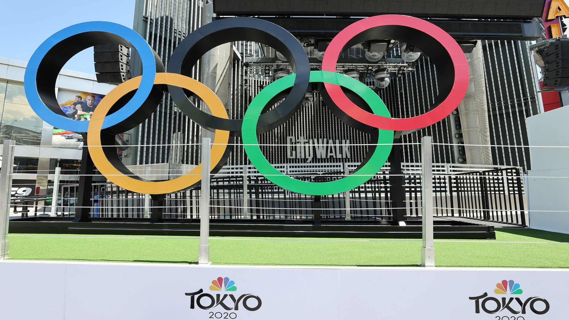 Image for the title: Olympics-Athlete COVID-19 infections rise in Tokyo 