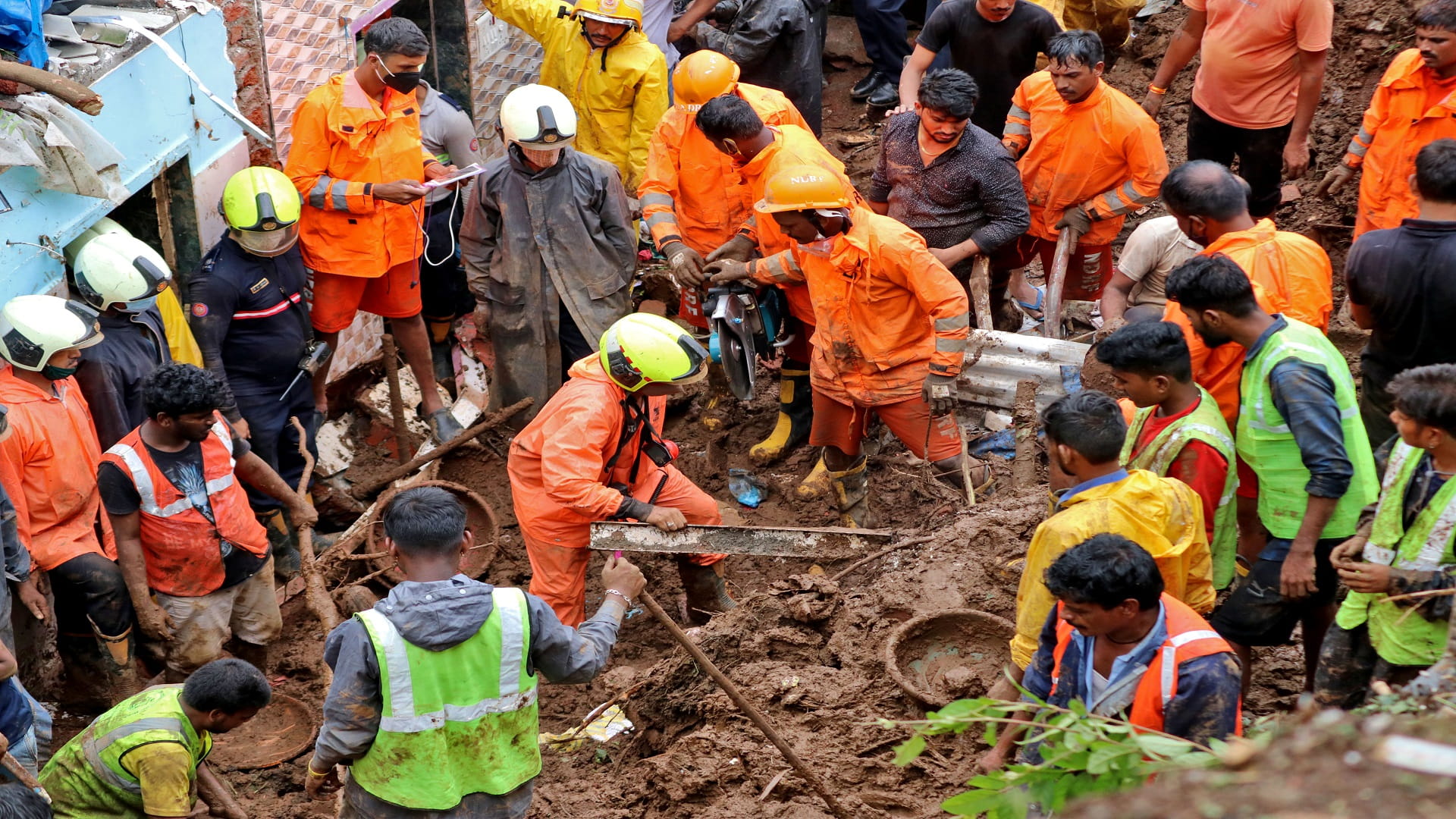 Image for the title: Landslides kill at least 25 in Mumbai after heavy rains 