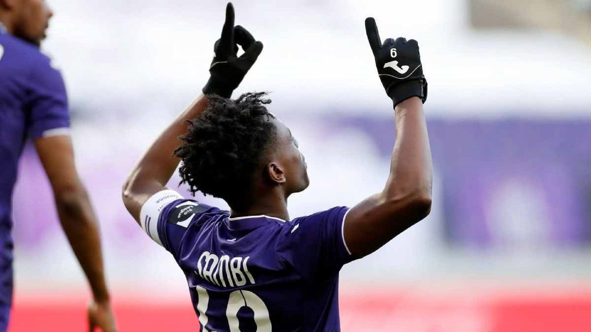 صورة بعنوان: نادي أرسنال الإنجليزي يتعاقد مع البلجيكي سامبي لوكونجا  