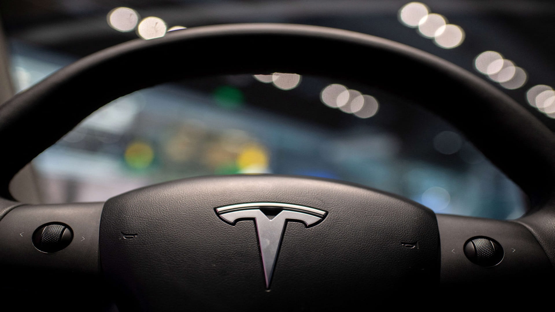 Image for the title: Tesla mints nickel deal with Aussie mining giant 
