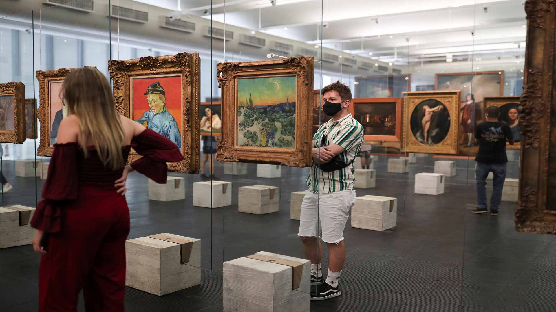 صورة بعنوان: عداد كورونا بالبرازيل يسجل 54517 إصابة جديدة و1424 وفاة 