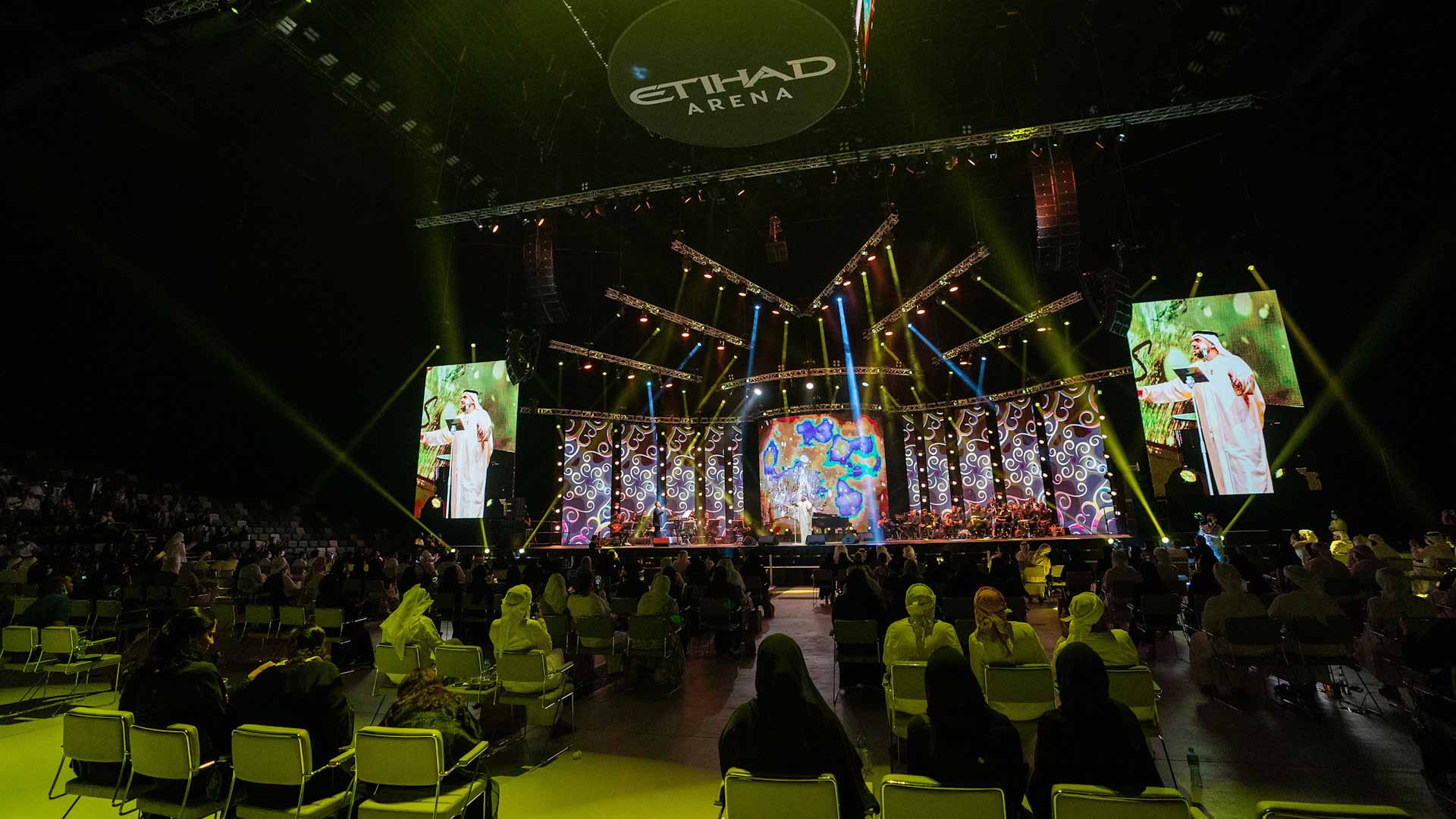 صورة بعنوان: حسين الجسمي: أبوظبي مبهجة..  والجمهور زيّن الفرحة وزادها روعة 