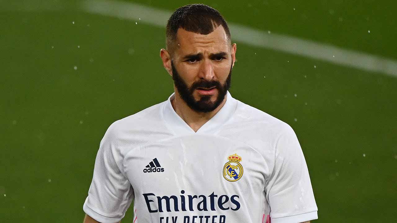 صورة بعنوان: نادي ريال مدريد يعلن إصابة مهاجمه كريم بنزيمة بكورونا 