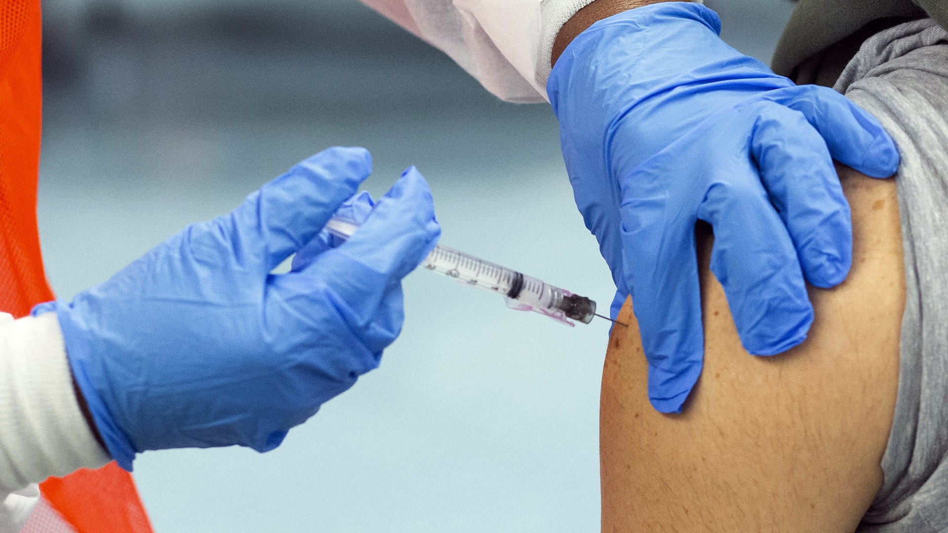 صورة بعنوان: الولايات المتحدة تسجل ‏‎64321‎‏ إصابة و429 وفاة جديدة بكورونا 