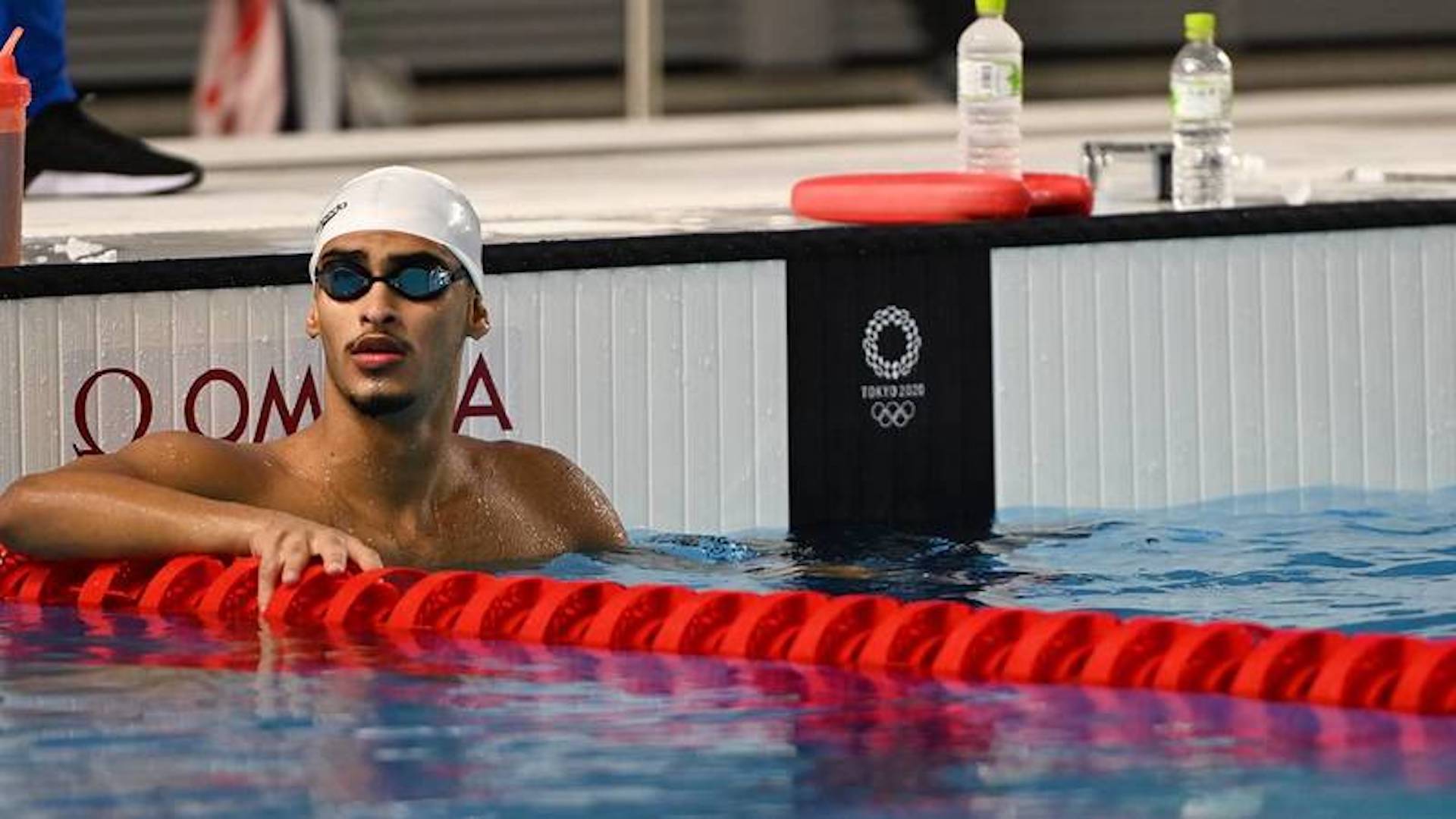 صورة بعنوان: السباح يوسف المطروشي يحمل آمال بعثة الإمارات في أولمبياد طوكيو 