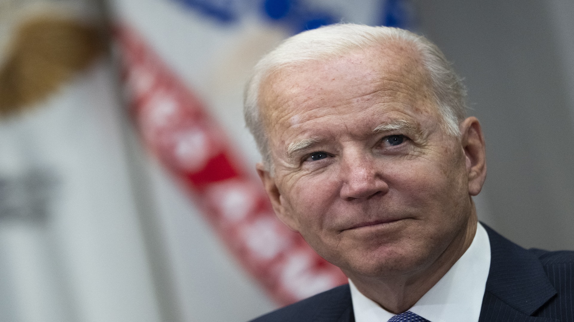 Image for the title: Biden to ask federal workers to get vaccinated or face testing 