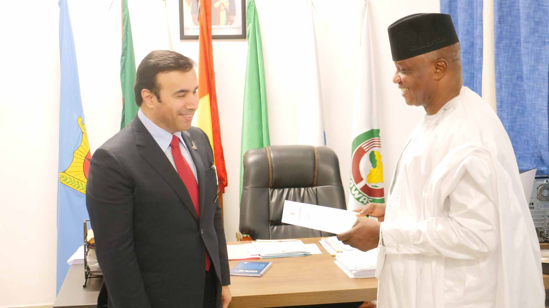 صورة بعنوان: رئيس غينيا بيساو يستقبل مفتش عام وزارة الداخلية 