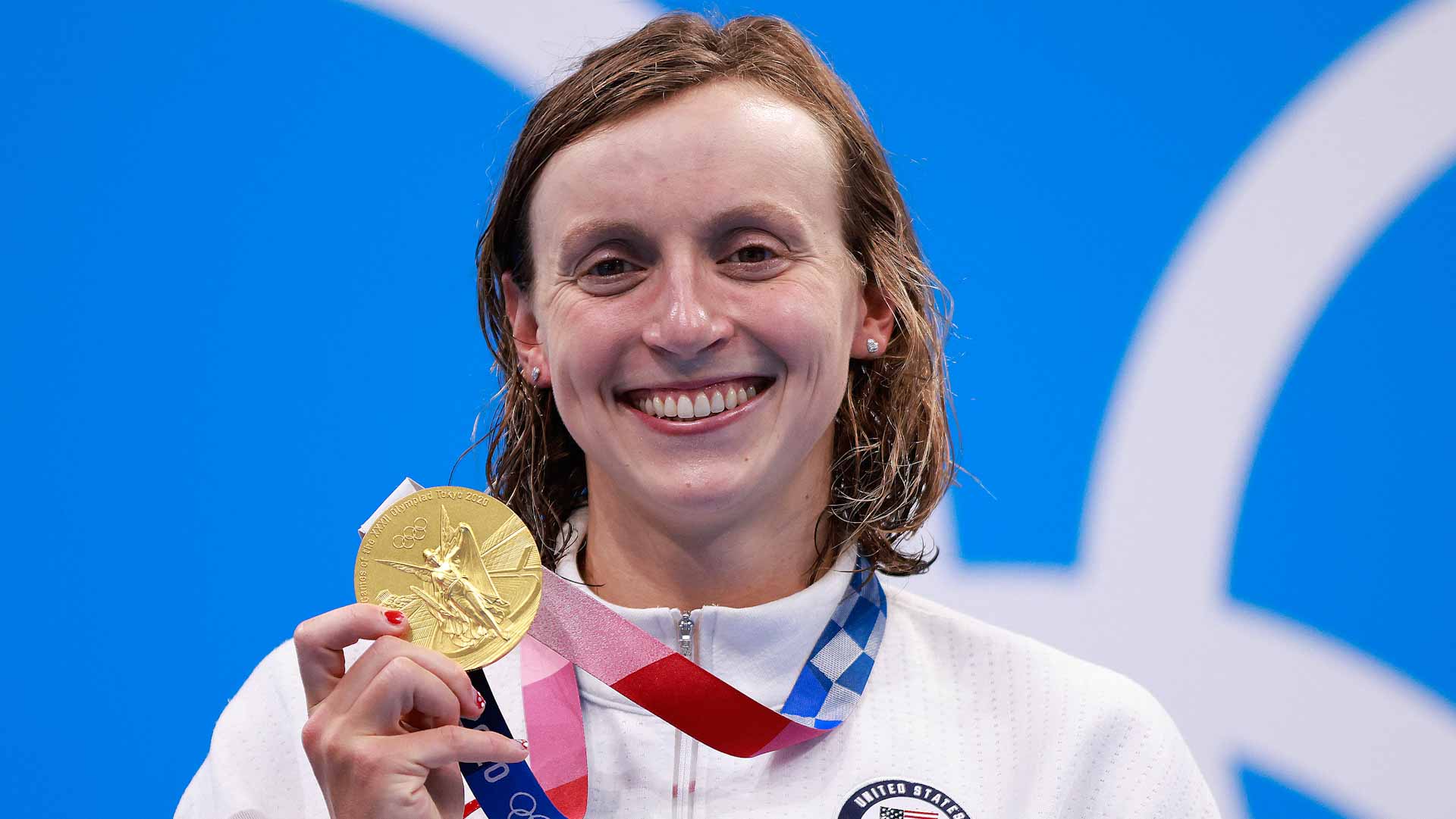 صورة بعنوان: الأميركية ليديكي تخطف ذهبية 1500 متر سباحة حرة بأولمبياد طوكيو 