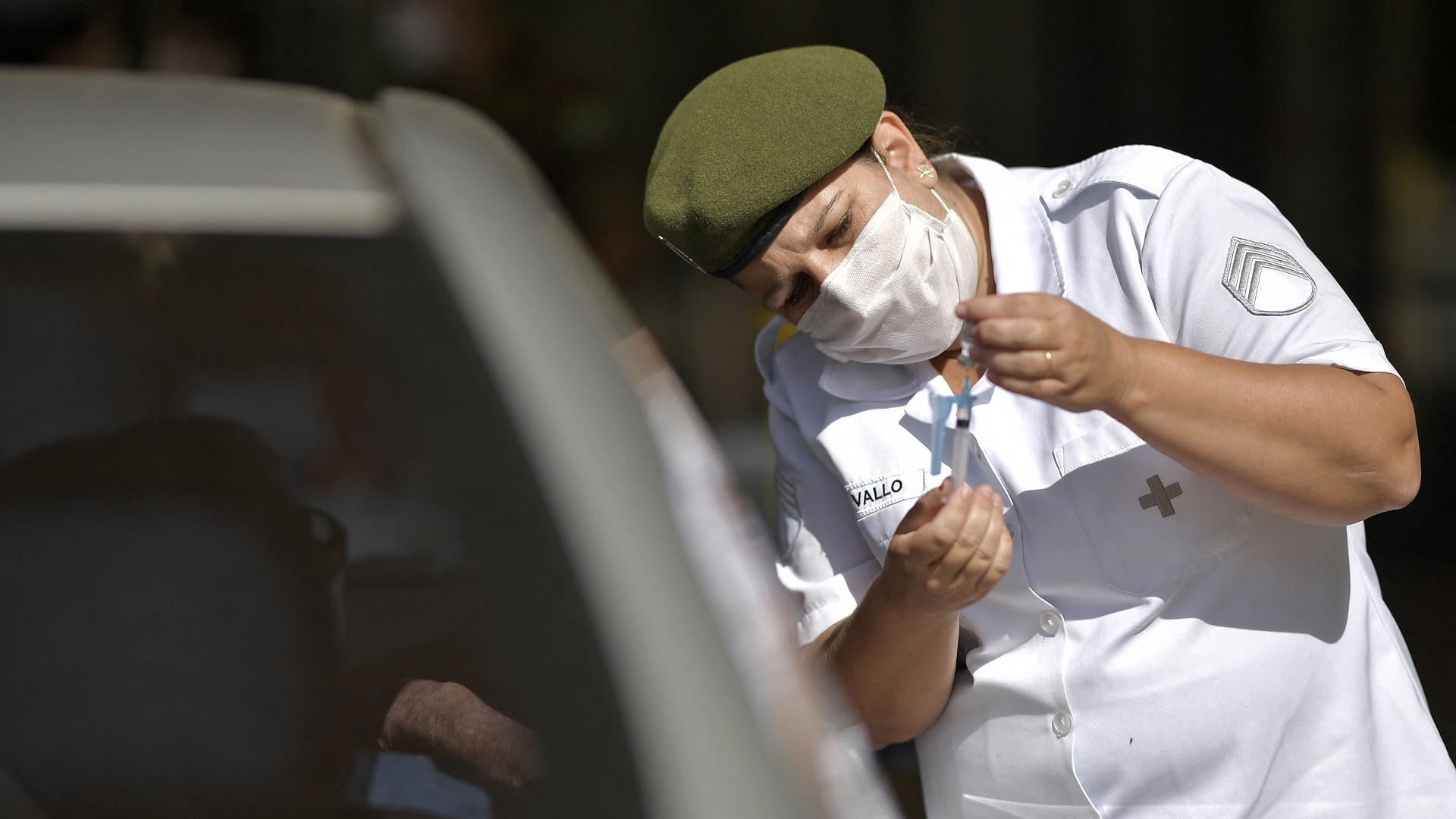 Image for the title: Brazil reports 40,904 new coronavirus cases, 963 deaths 