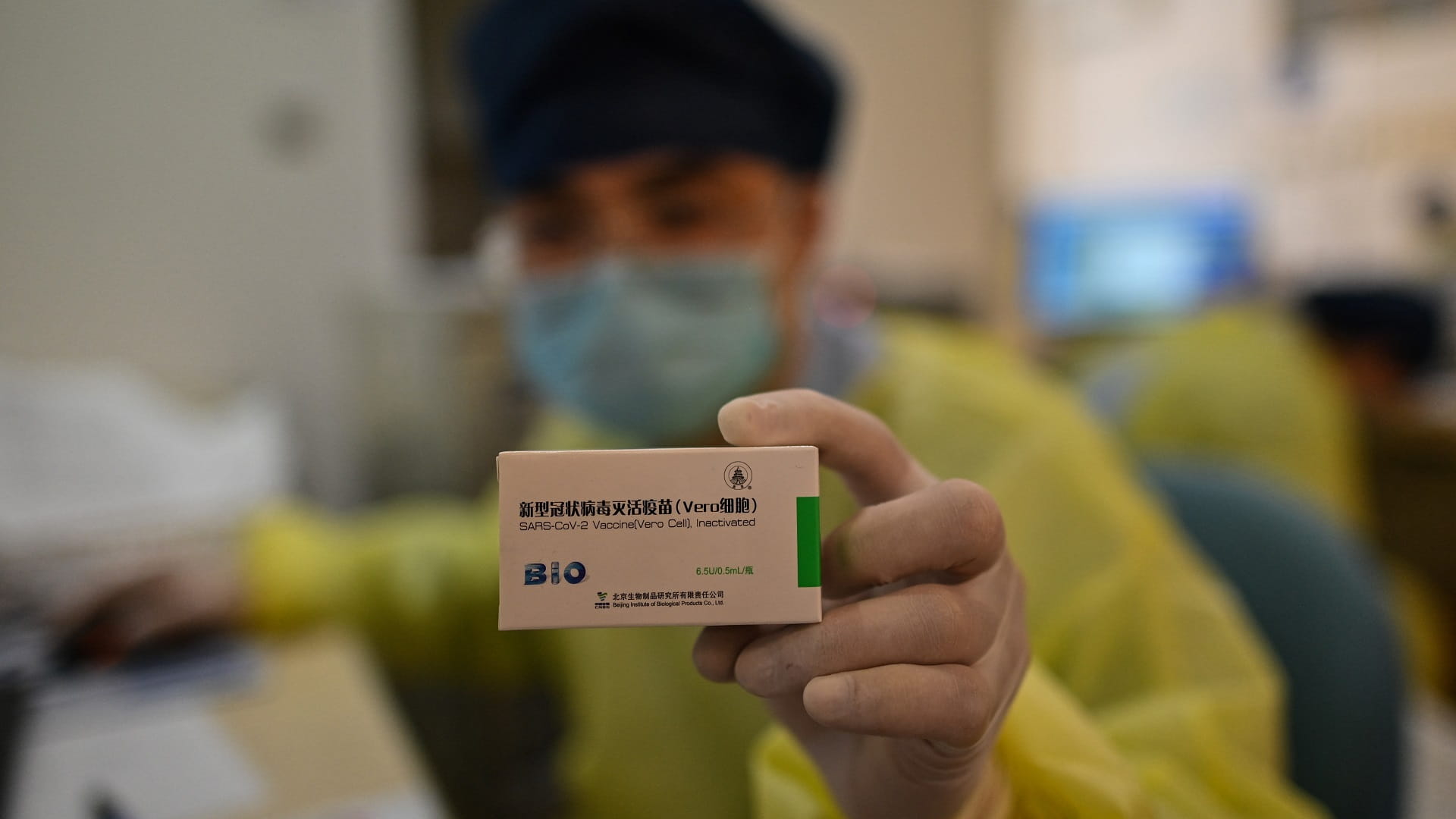 Image for the title: China reports 55 new COVID-19 cases  