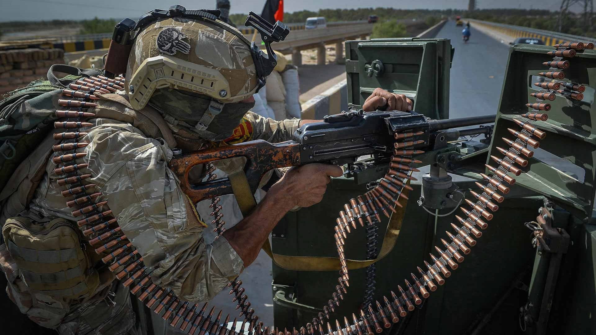 Image for the title: Clashes intensify around 3 major Afghan cities 