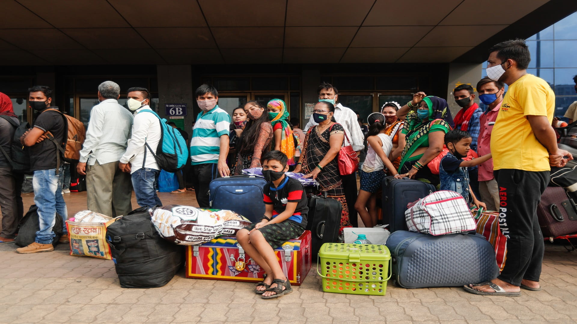 صورة بعنوان: الهند تضيف للحصيلة 37566 إصابة جديدة بفيروس كورونا و907 وفيات 