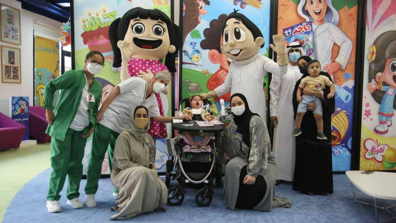 صورة بعنوان: "تحقيق أمنية" تُثلج قلب روضة بمقابلة شخصيتها الكرتونية المفضلة 