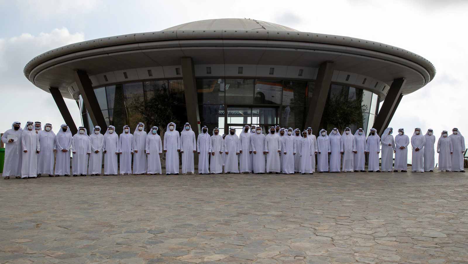 صورة بعنوان: "شؤون الضواحي" تعقد اجتماعها الدوري الـ 50 في استراحة السحب  