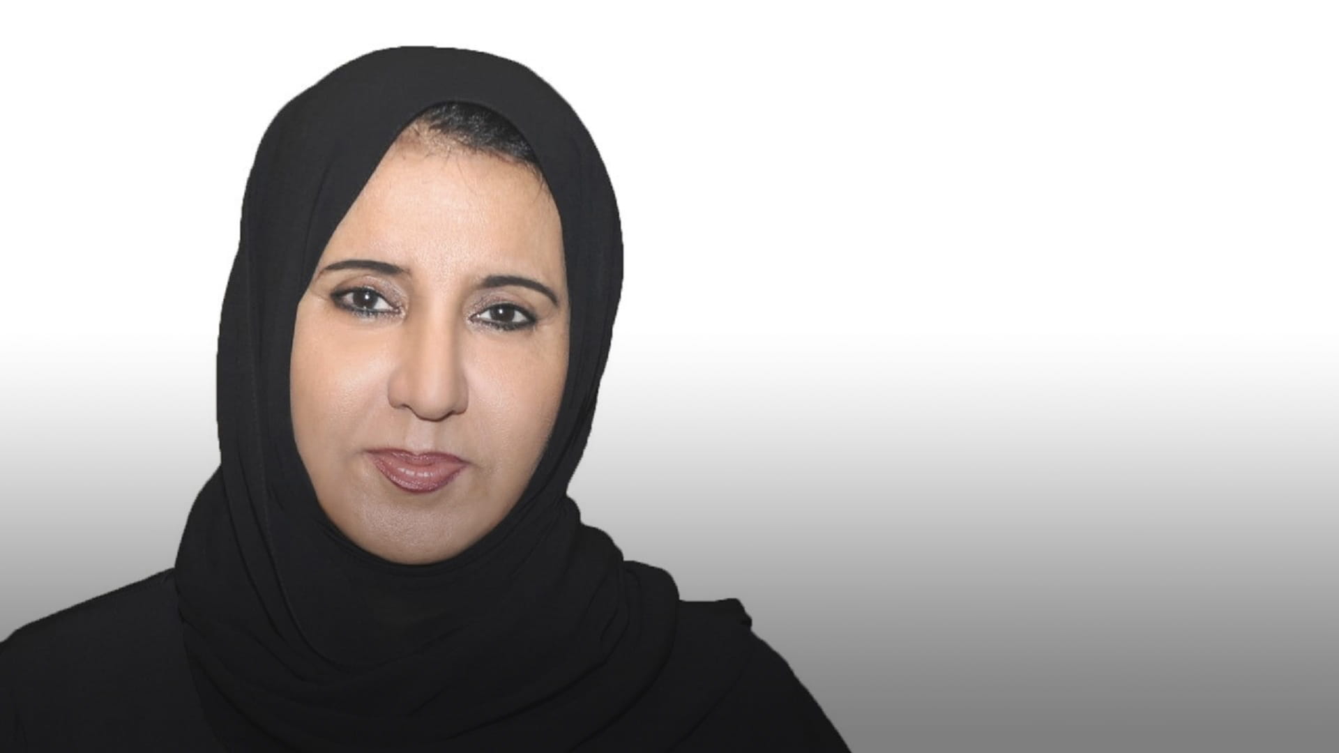 صورة بعنوان: ميثاء الشامسي: راية وطننا الغالي تبقى عالية خفاقة بمعانيها السامية 