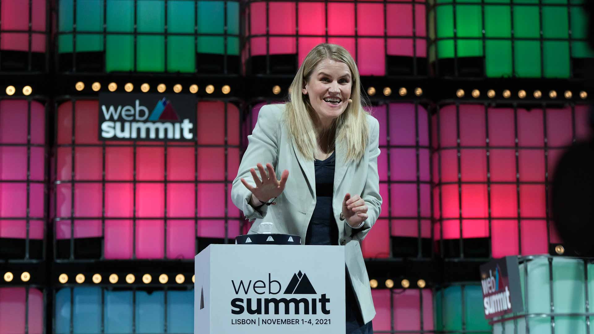 صورة بعنوان: بدلاً من تغيير الاسم...فيسبوك مطالبة بفرض الأمان وحماية المستخدمين 