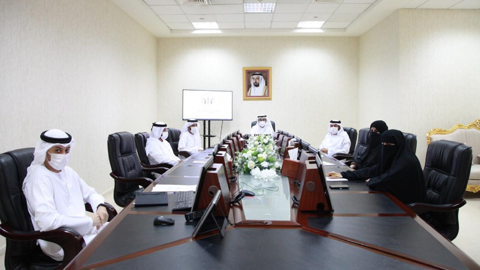 Image for the title: Health, Labour and Social Committee reviews social services role 