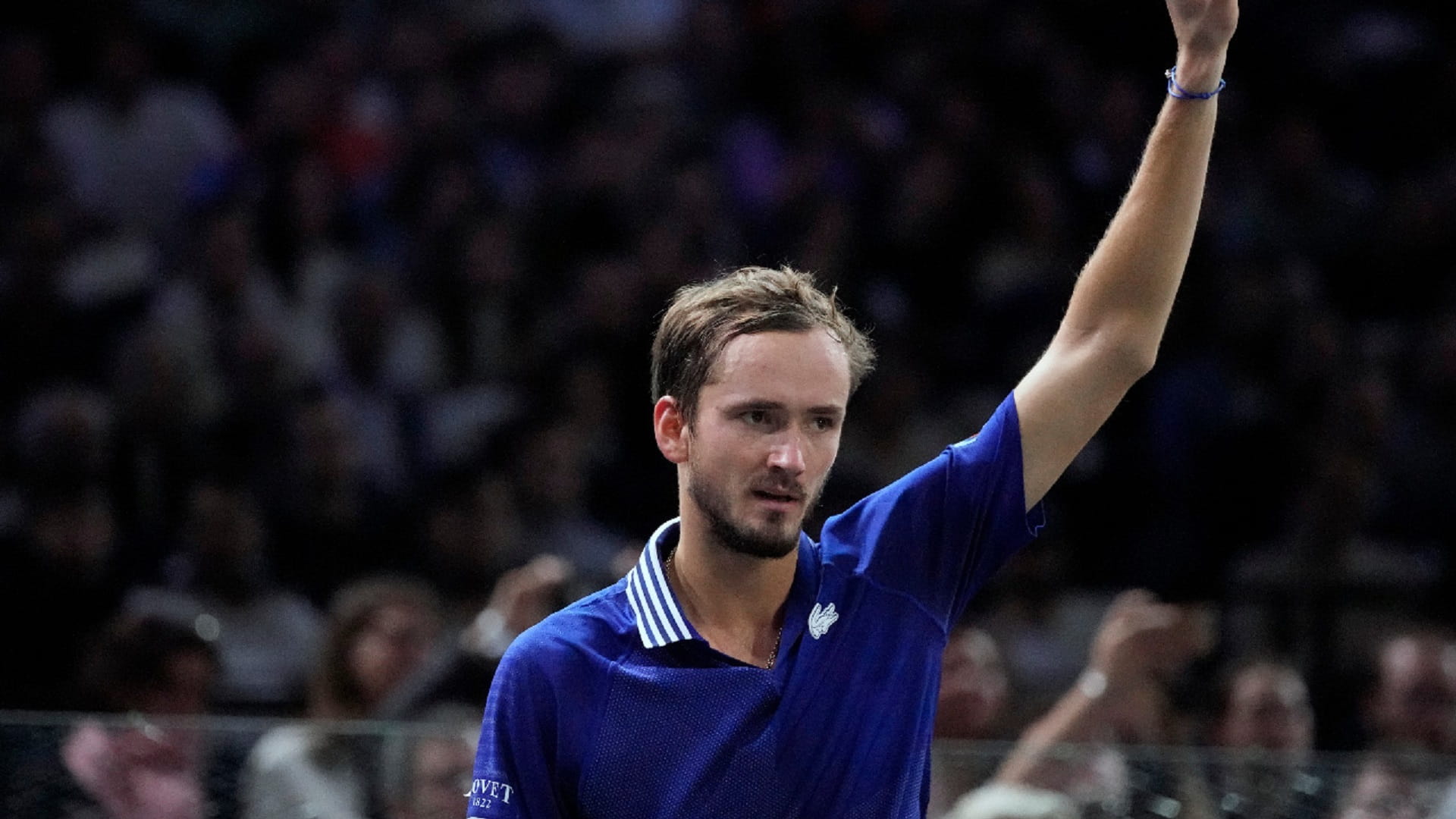 صورة بعنوان: الروسي مدفيديف يتأهل إلى ربع نهائي بطولة باريس للتنس 