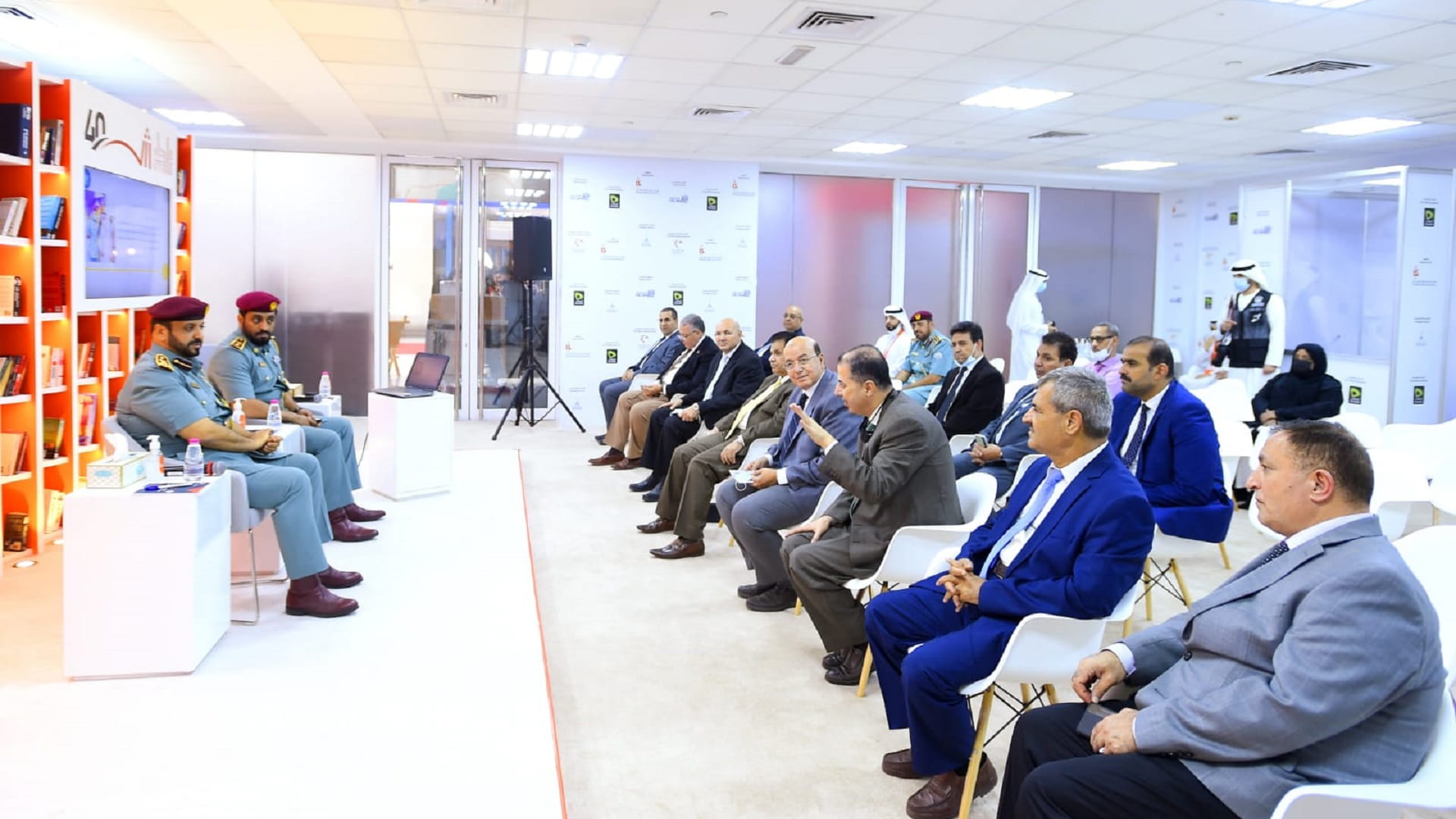 صورة بعنوان: أكاديمية العلوم الشرطية: سلطان القاسمي نهر متدفق كثير العطاء 