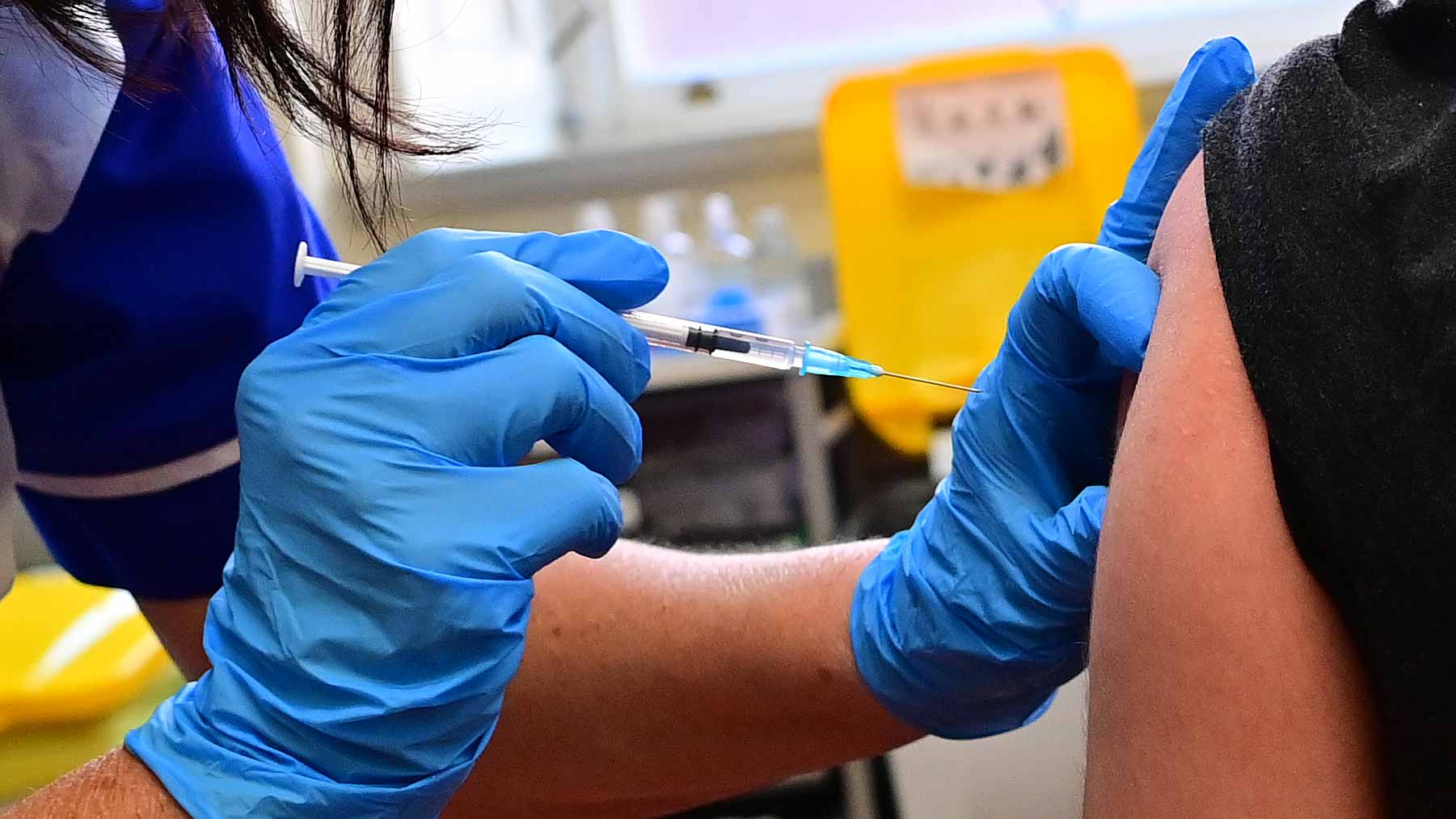 Image for the title: Britain records 34,029 new cases of coronavirus 