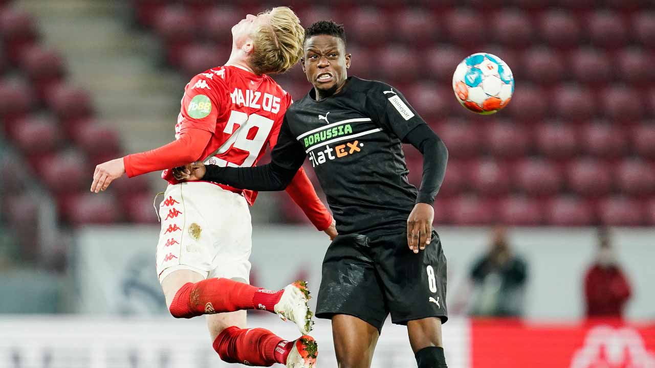 صورة بعنوان: بوروسيا مونشنجلادباخ يتعثر أمام ماينز في الدوري الألماني 