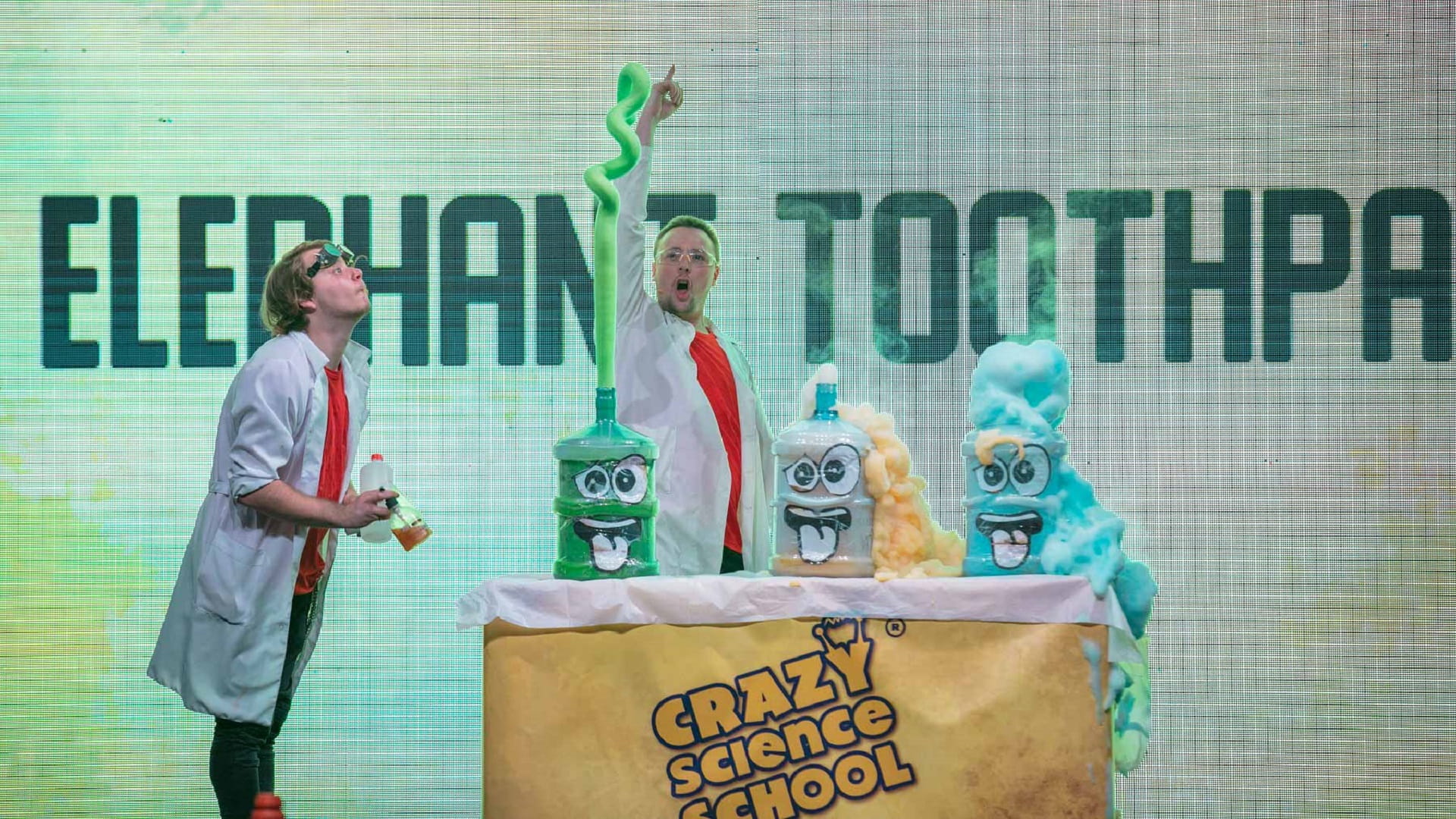 Image for the title: Young children have ‘clouds’ of fun with science at SIBF 2021 