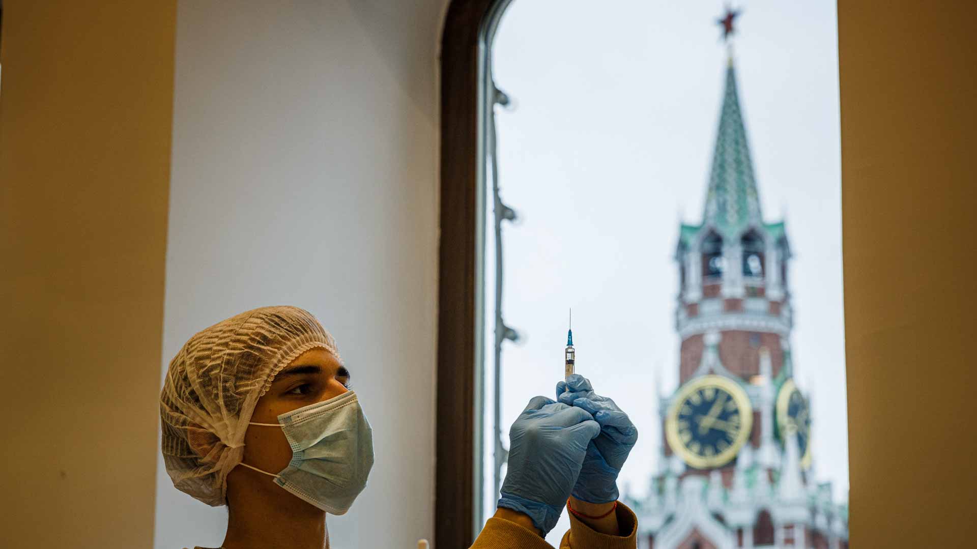 Image for the title: Russia's daily COVID-19 death toll hits new record high 