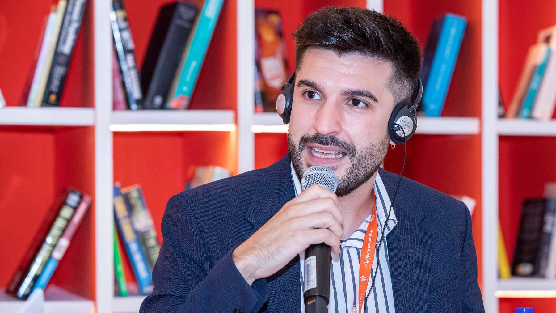 صورة بعنوان: كتّاب عرب وأجانب: الزمن يجعلنا أكثر نضجاً والتزامنا تجاه القراء 