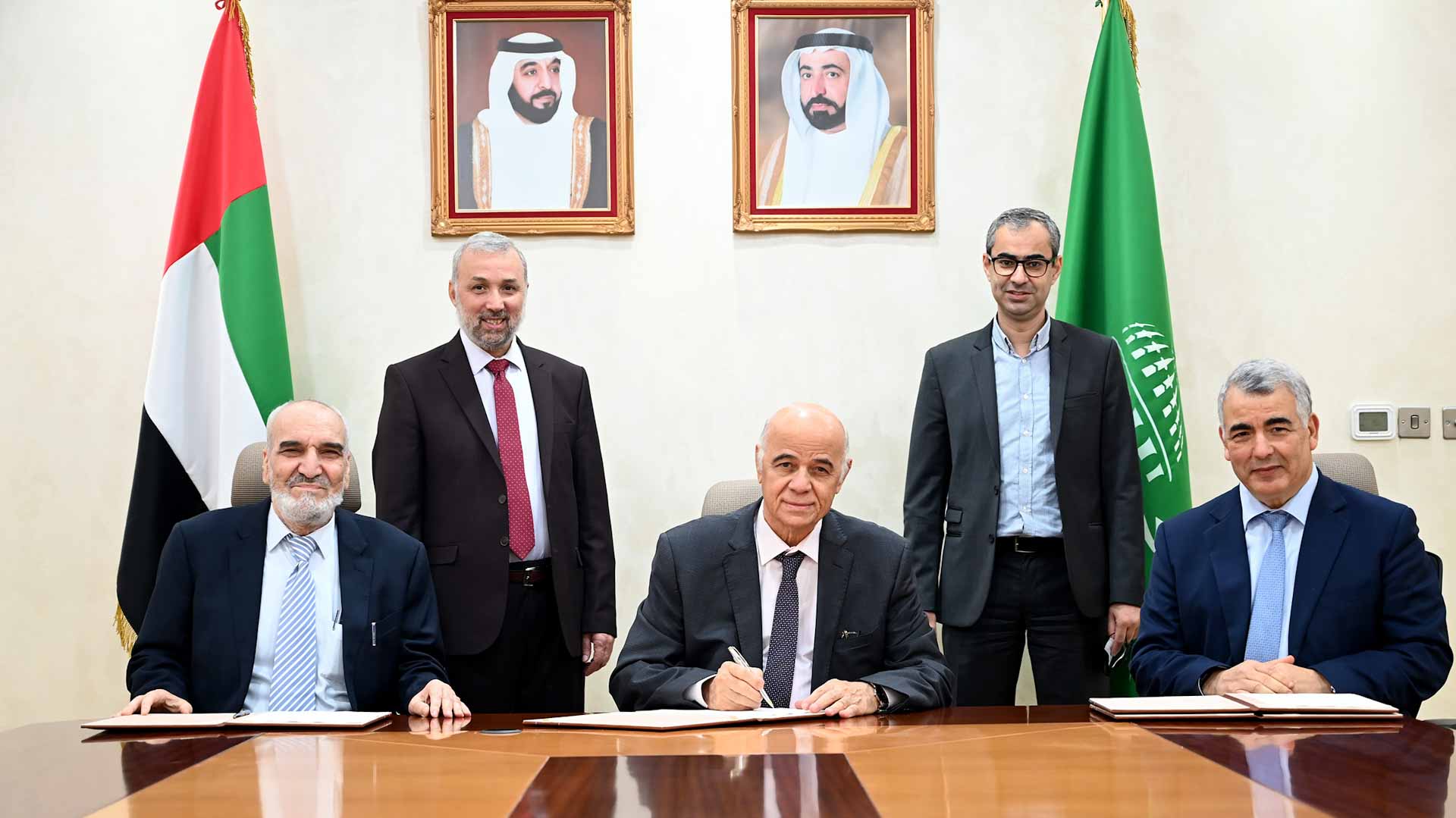 صورة بعنوان: جامعة الشارقة توقع الاتفاقية التنفيذية للتعاون مع"كاشف أطلس" 