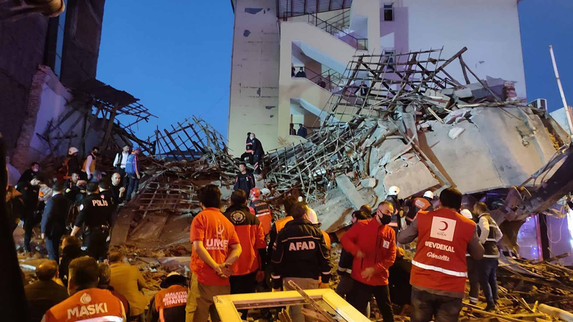 Image for the title: At least 10 missing in Turkey building collapse 