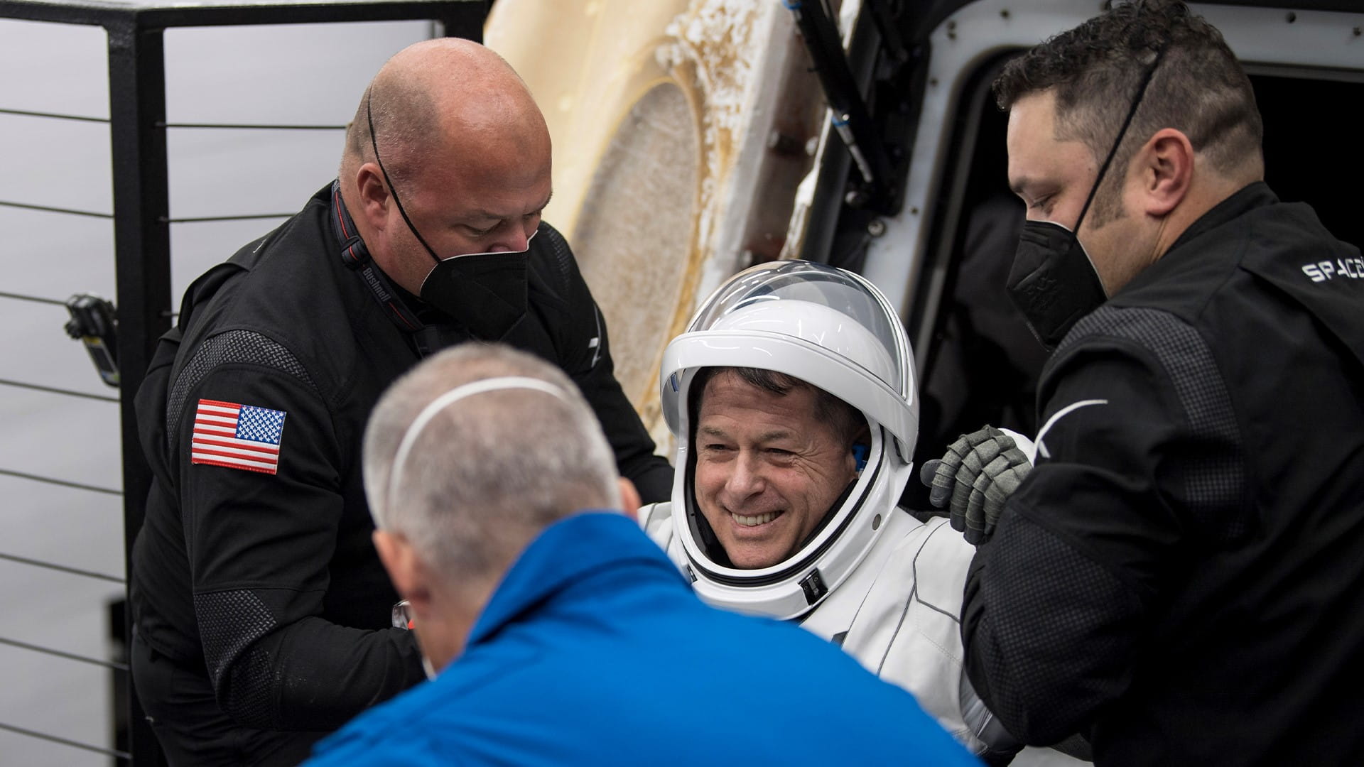 صورة بعنوان: بنجاح...4 رواد فضاء يعودون للأرض عقب انتهاء مهمتهم في محطة "ناسا" 