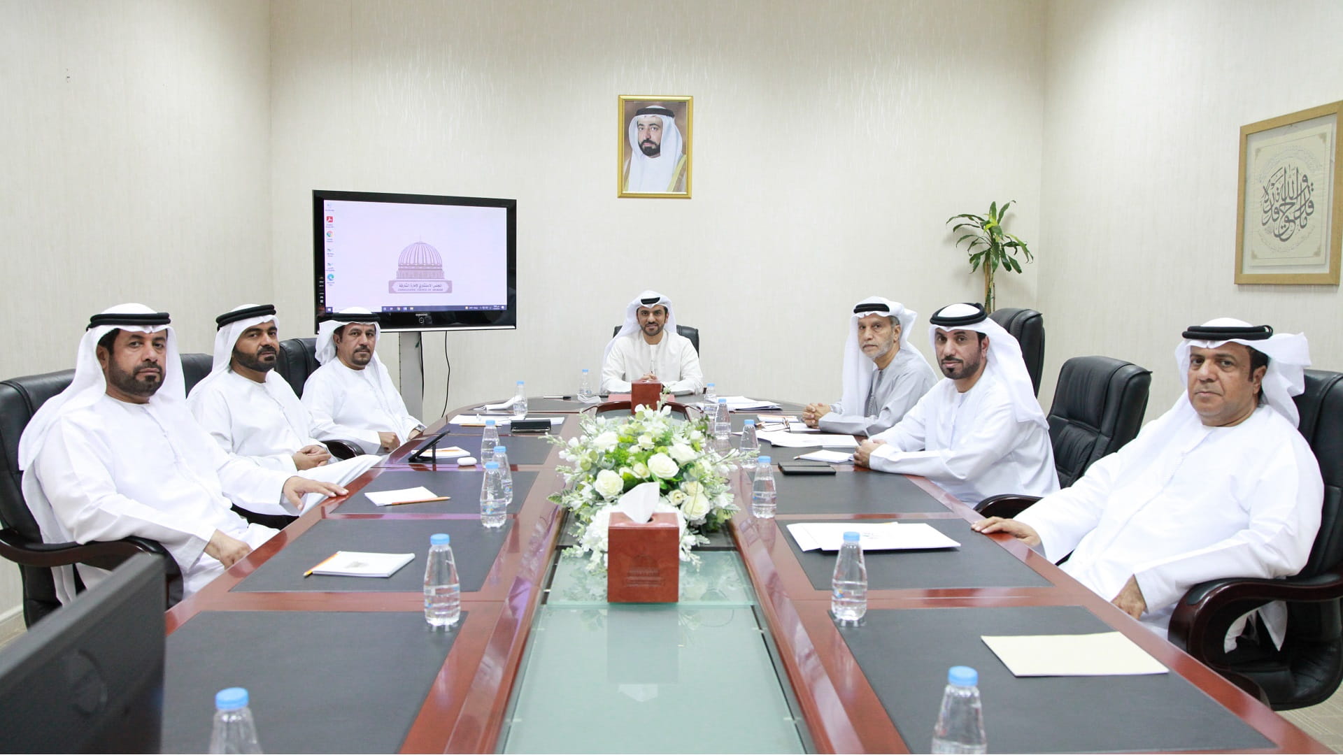 صورة بعنوان: لجنة "الاستشاري" تعد توصياتها بشأن دائرة الموارد البشرية 