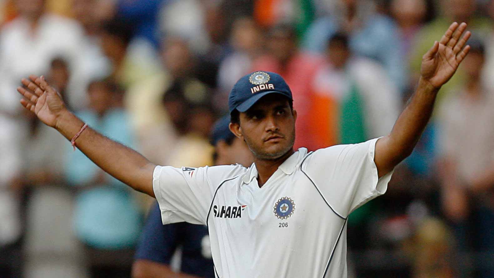 Image for the title: Cricketing superstar makes grand debut at SIBF on Nov 13 