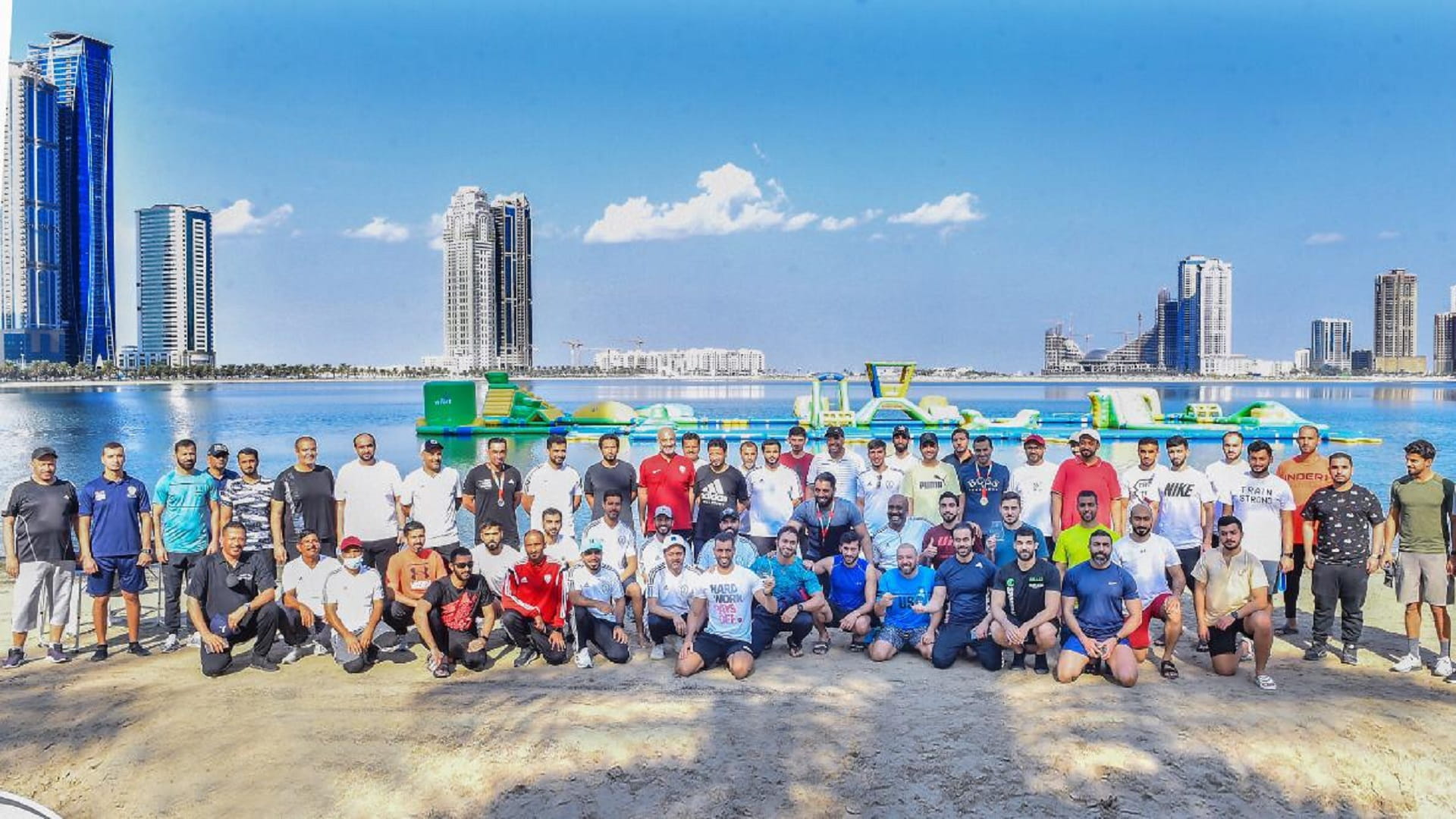 صورة بعنوان: قائد شرطة الشارقة يشهد انطلاق فعاليات مبادرة "الخمسين" الرياضية 