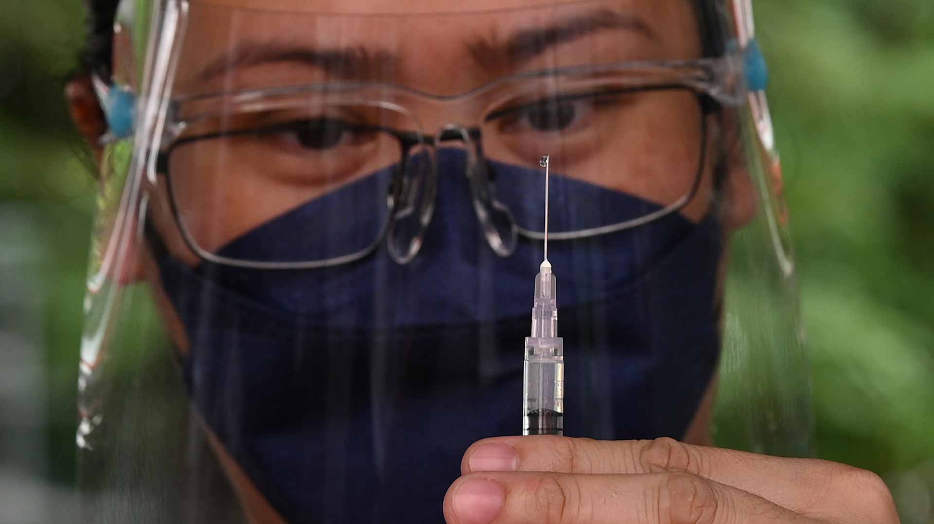 Image for the title: Worldwide coronavirus cases cross 251.26 million 