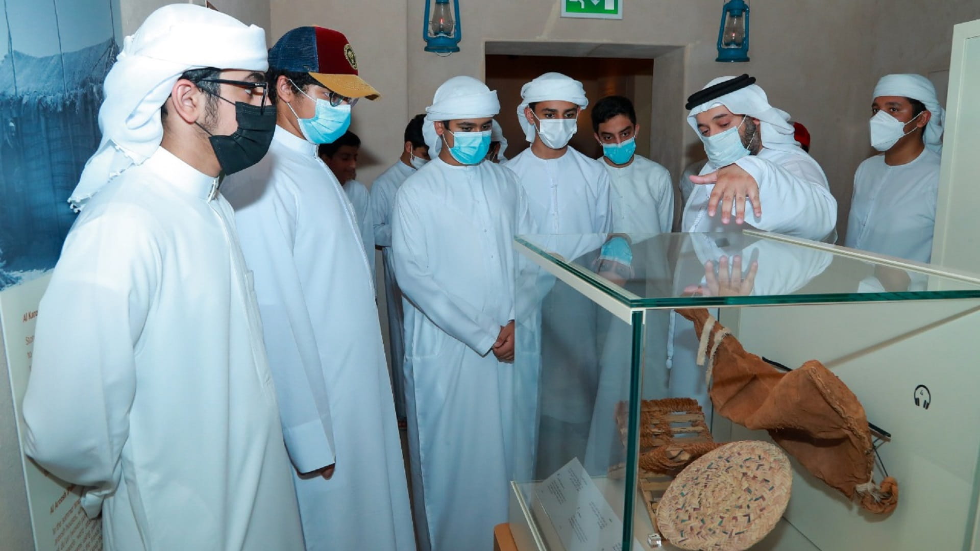 صورة بعنوان: ناشئة الشارقة تختتم برنامج مهارات الإرشاد السياحي 