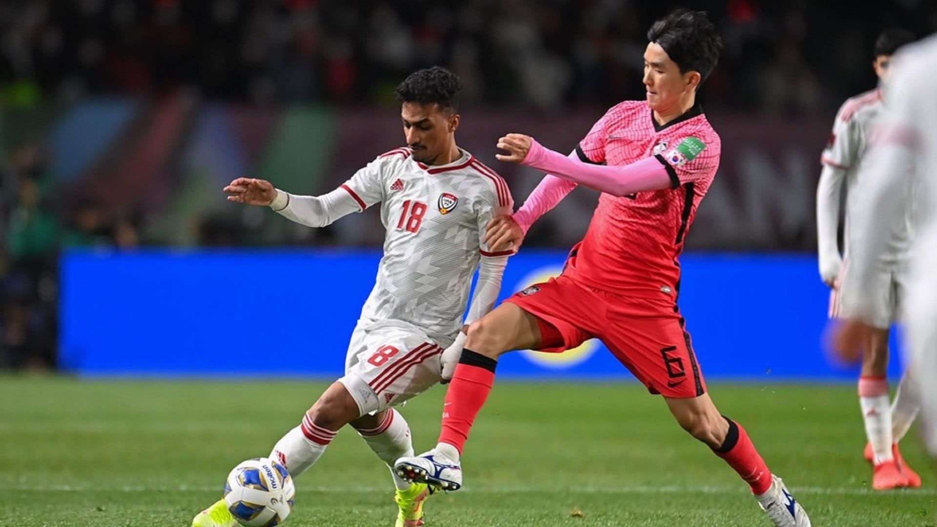 صورة بعنوان: منتخب الإمارات يتعثر أمام كوريا الجنوبية بهدف دون مقابل 