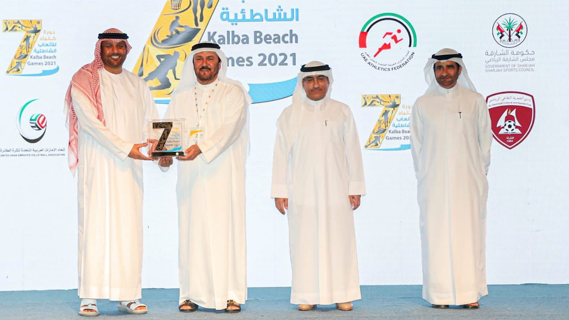 صورة بعنوان: سعيد بن صقر القاسمي يشهد افتتاح دورة كلباء للألعاب الشاطئية  