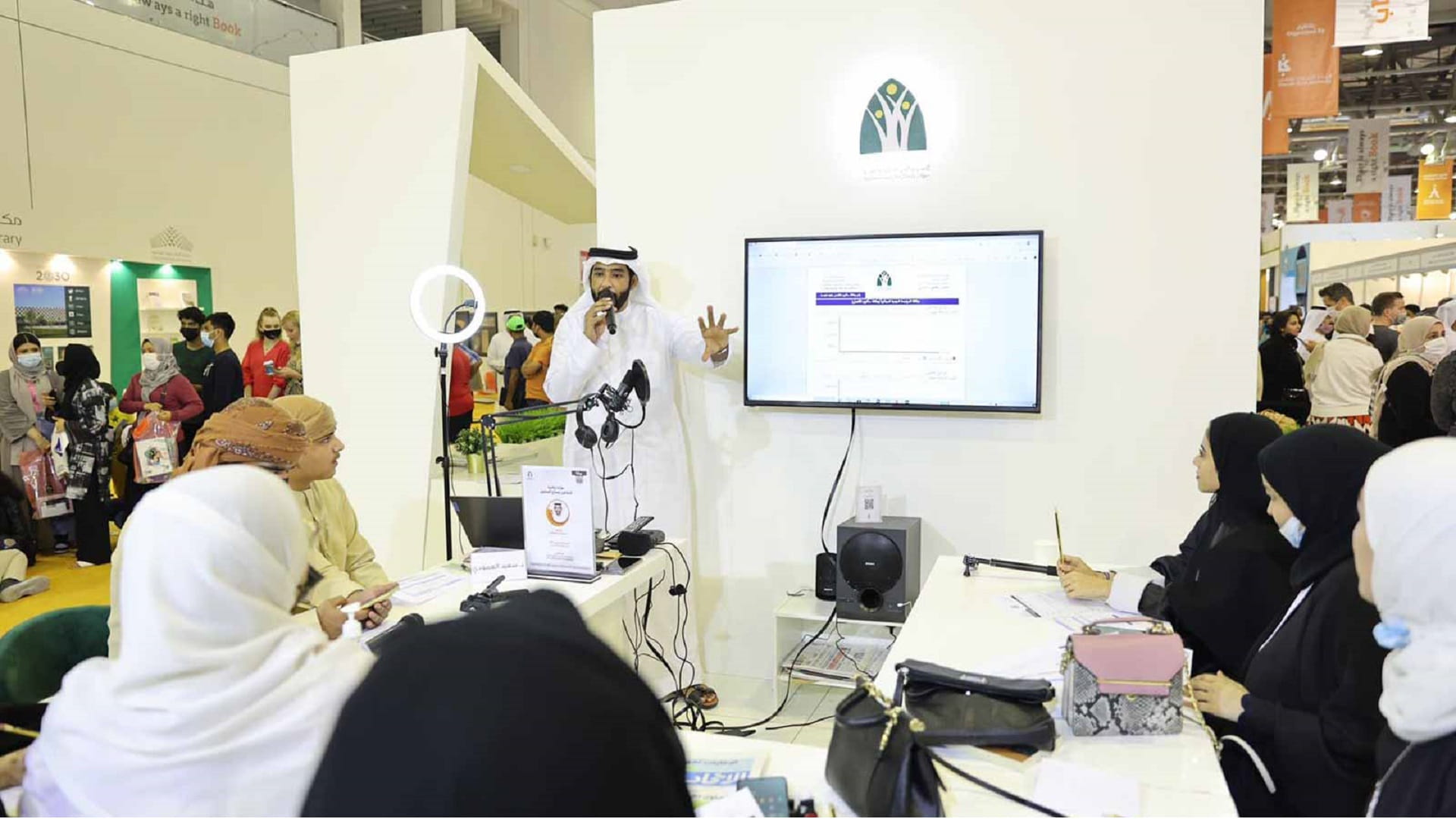 Image for the title: SCFA's Cultural and Media Office hosts workshops at 40th SIBF 