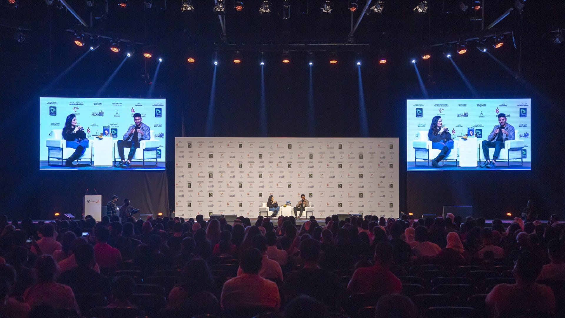 صورة بعنوان: جاي شيتي يكشف لجمهور "الشارقة الدولي للكتاب" قوة السلام الداخلي   