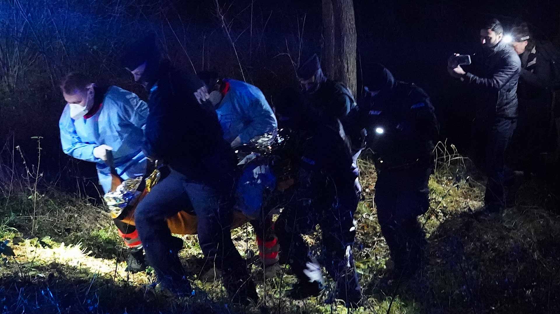 Image for the title: EU readies Belarus sanctions over migrant crisis 