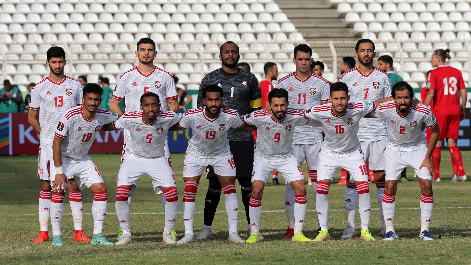 صورة بعنوان: منتخب الإمارات يهزم لبنان وينعش آماله في تصفيات المونديال 