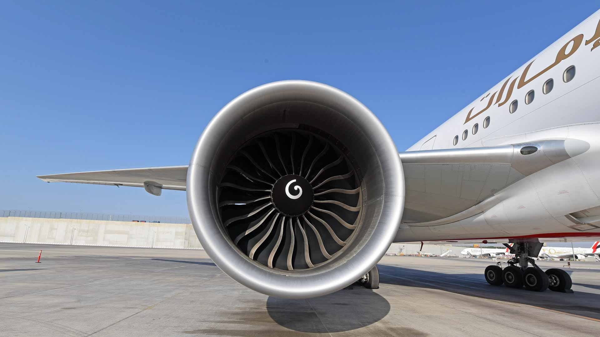 صورة بعنوان: طيران الإمارات و"جي ئي أفييشن" تطوران استخدام الوقود المستدام 