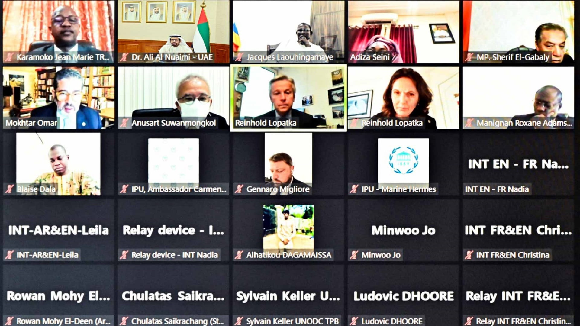 صورة بعنوان: علي النعيمي يشارك في بحث تنفيذ وثيقة نداء الساحل لمكافحة الإرهاب 