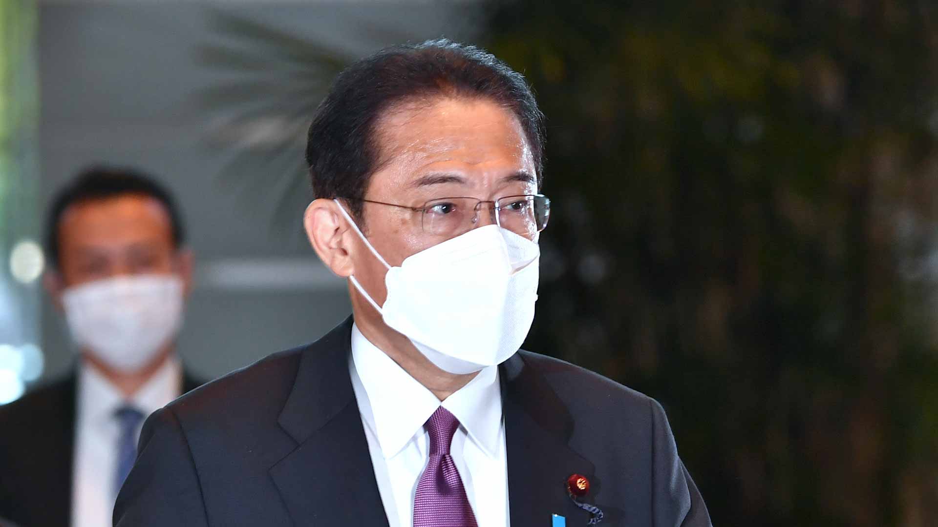 Image for the title: Japan plans record $490 bn spending to boost pandemic recovery 