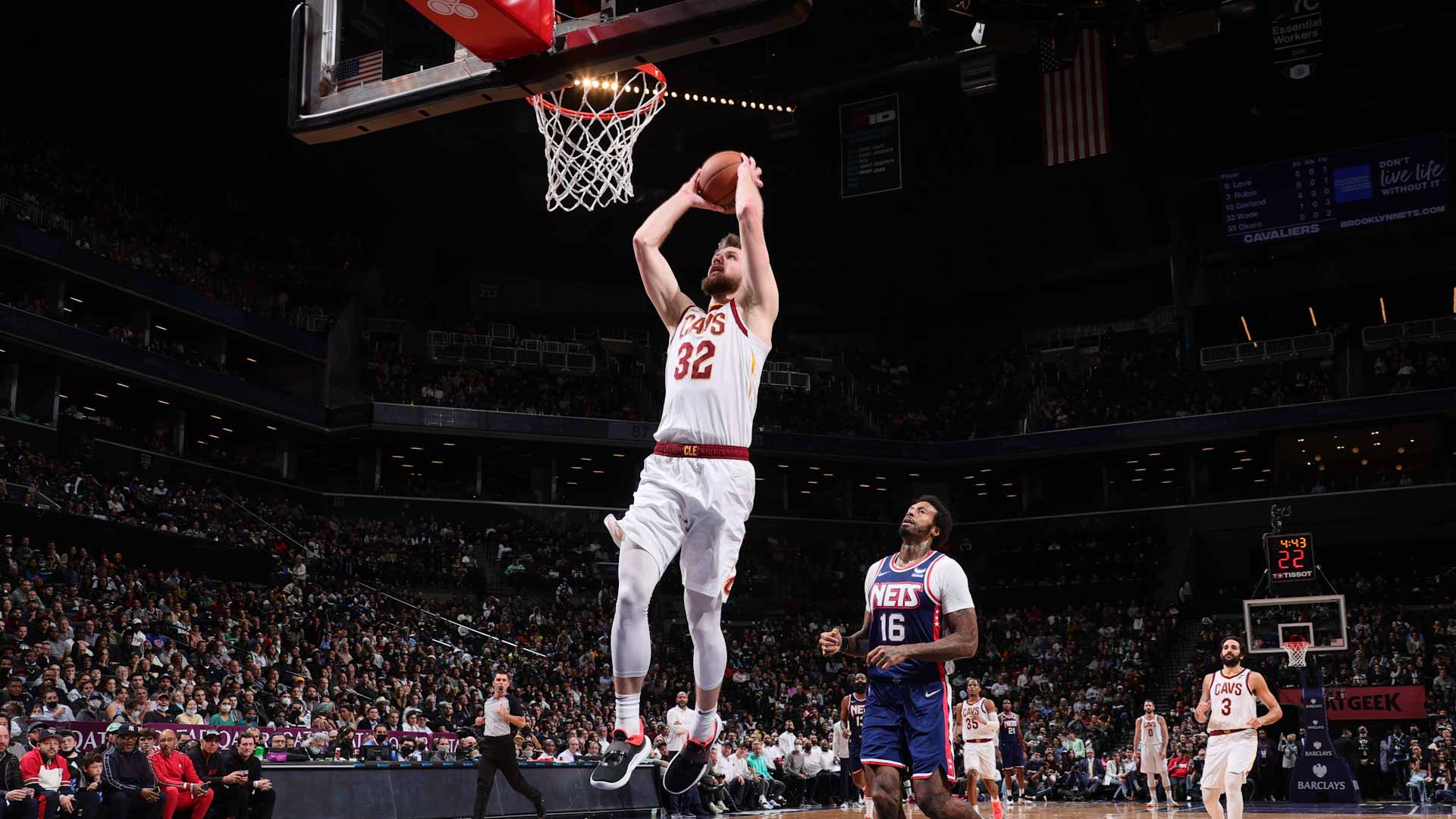 صورة بعنوان: بروكلين نتس يتخطى كافالييرز في دوري كرة السلة الأميركي  